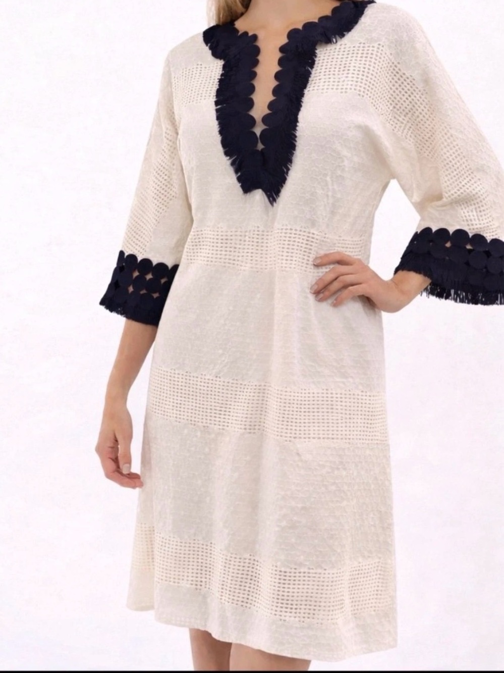 Belle Badgley Mischka White Blue Lace Shift Dress V-Neck Fringe Zip Lined 2